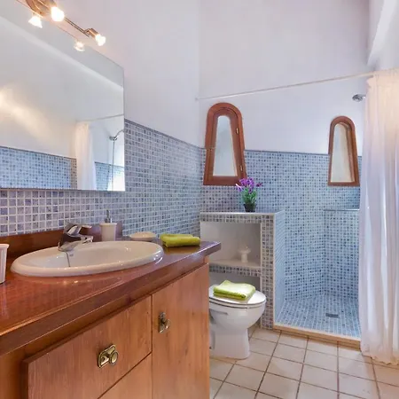 Gerard Villa, Cala Blanca Villa Cala Santandria (Menorca)