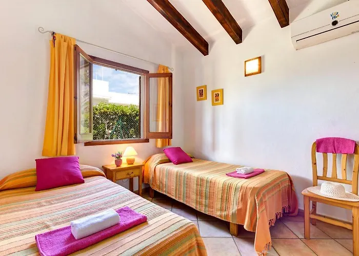 Villa Gerard Villa, Cala Blanca *